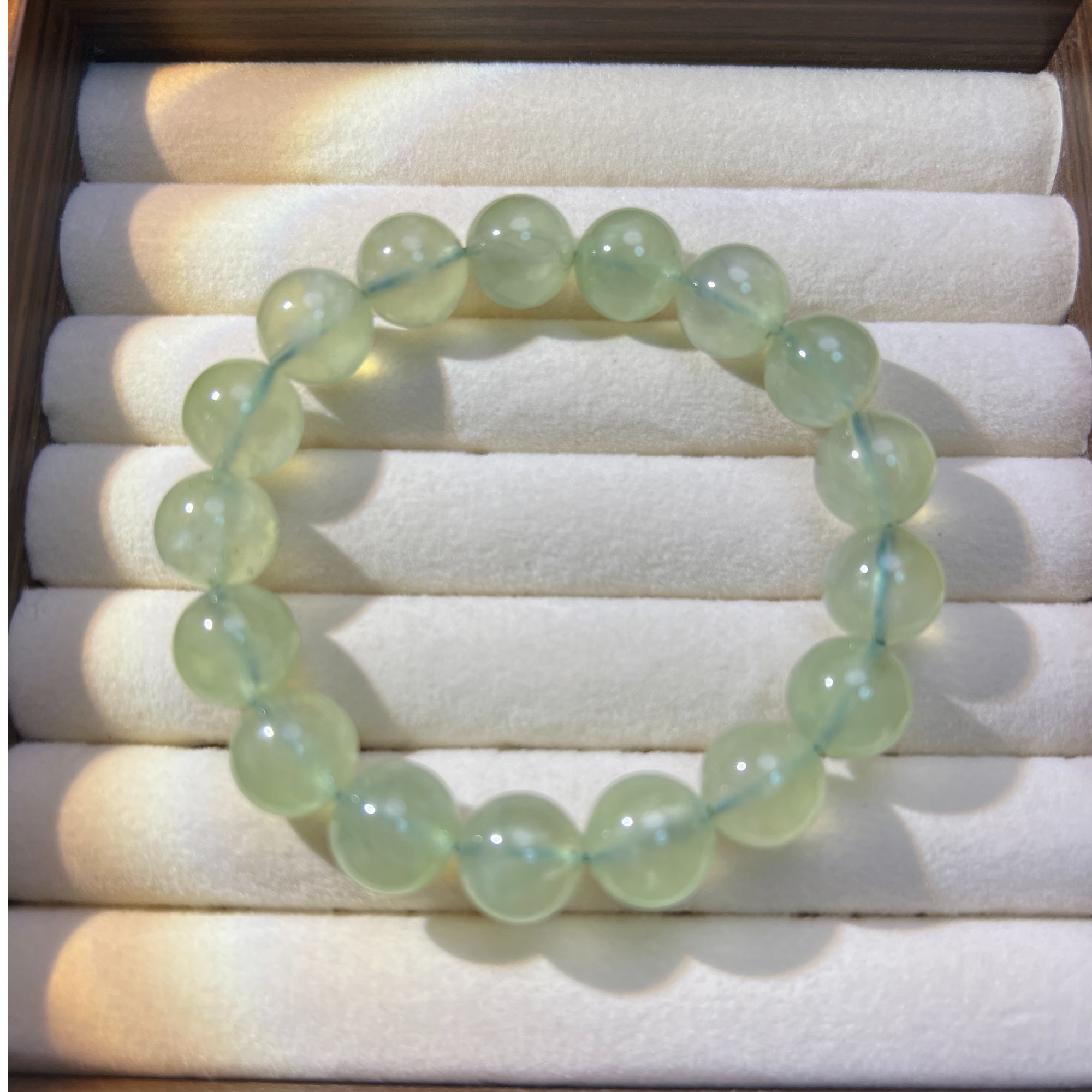 天然高品质葡萄石手串11-12mm-多样性发其一