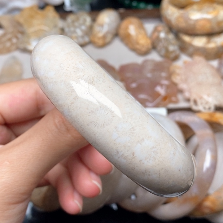 硅化珊瑚（珊瑚玉）手镯未镶嵌60.7