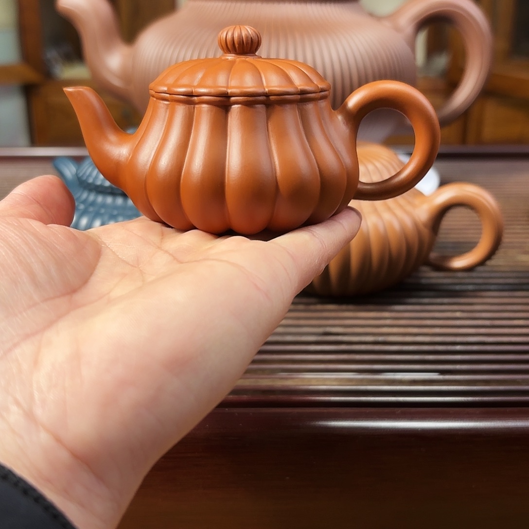 莫***宏茶壶紫砂精品手工制作