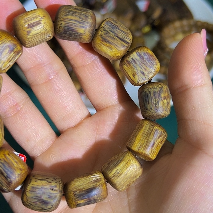 沉香手串财*沉浮老料树心油单圈白棋