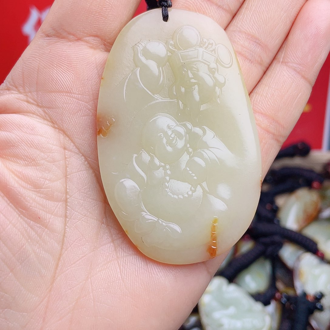 和田玉颈饰未镶嵌