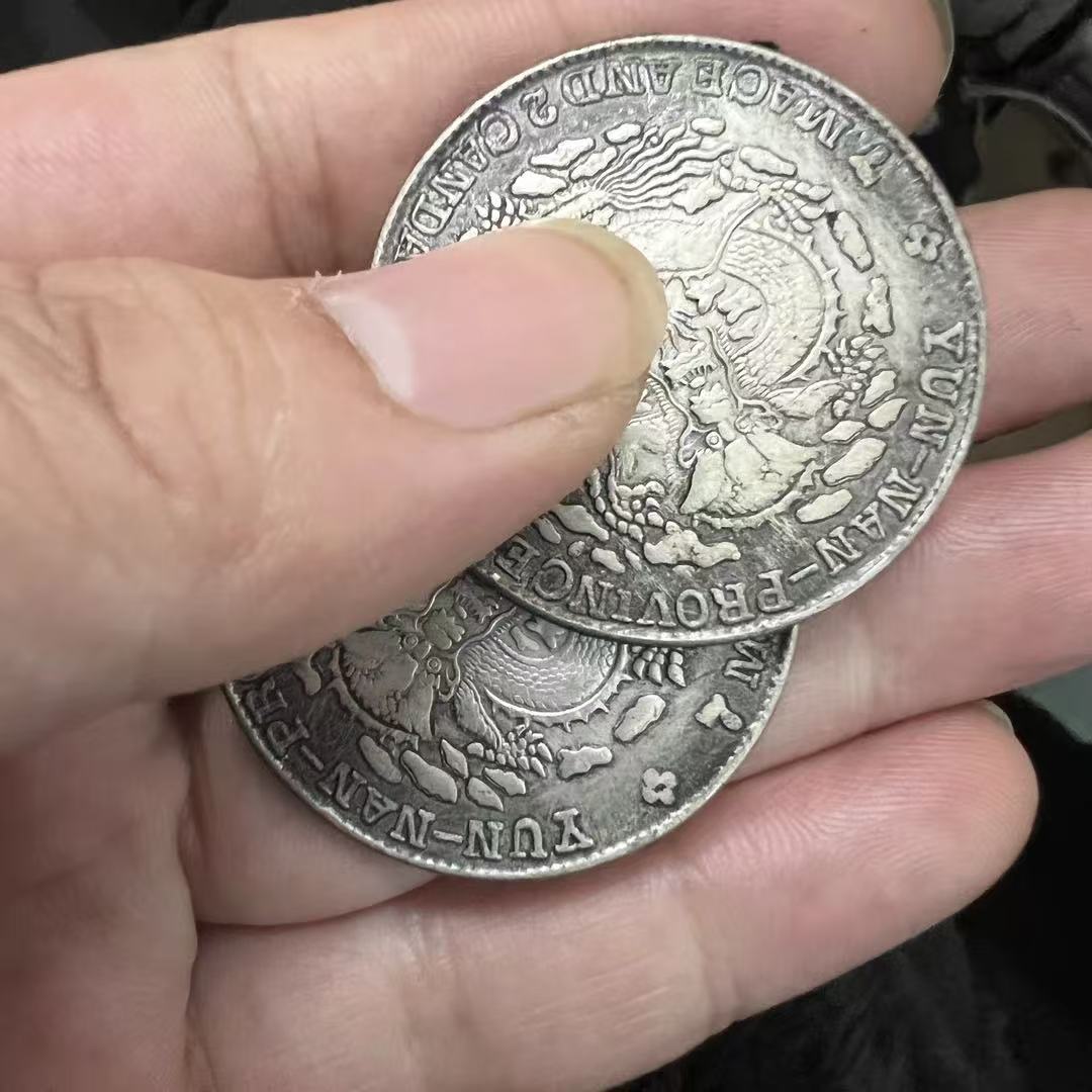 家居摆件2个金属龙的摆件