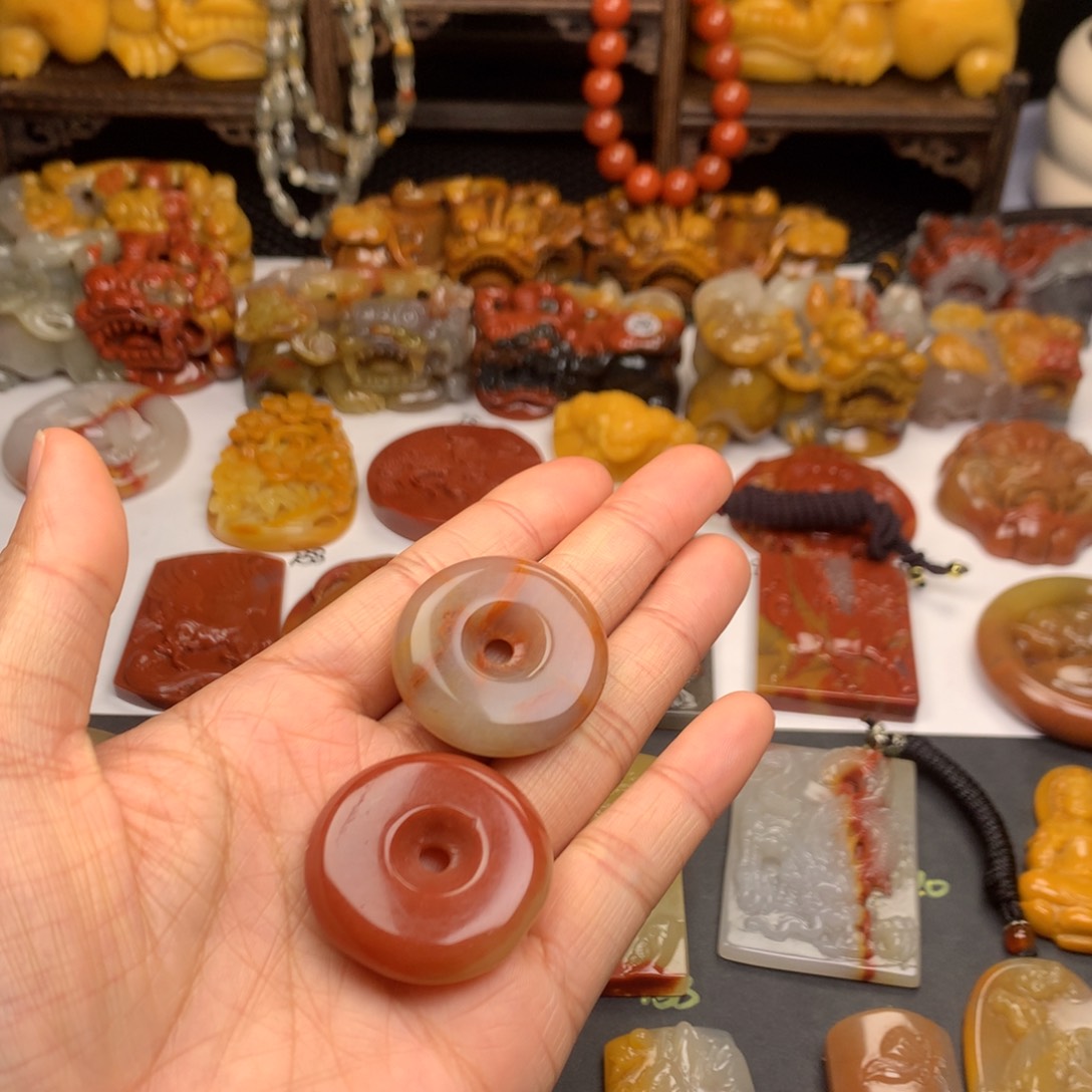 石英质玉（黄龙玉）挂件未镶嵌