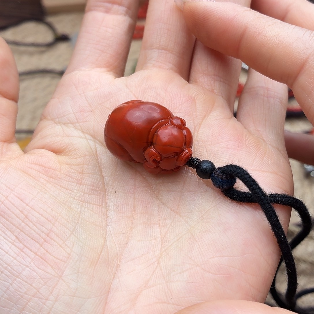 梅***孑南红玛瑙未镶嵌颈饰