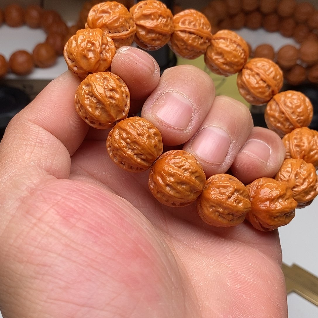 木质类文玩核桃1.8八棱