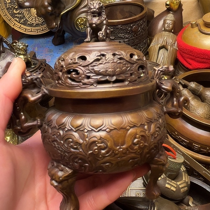 精美铜器批发档口