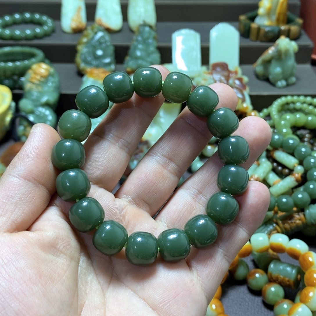 透闪石质玉手串卡13未镶嵌