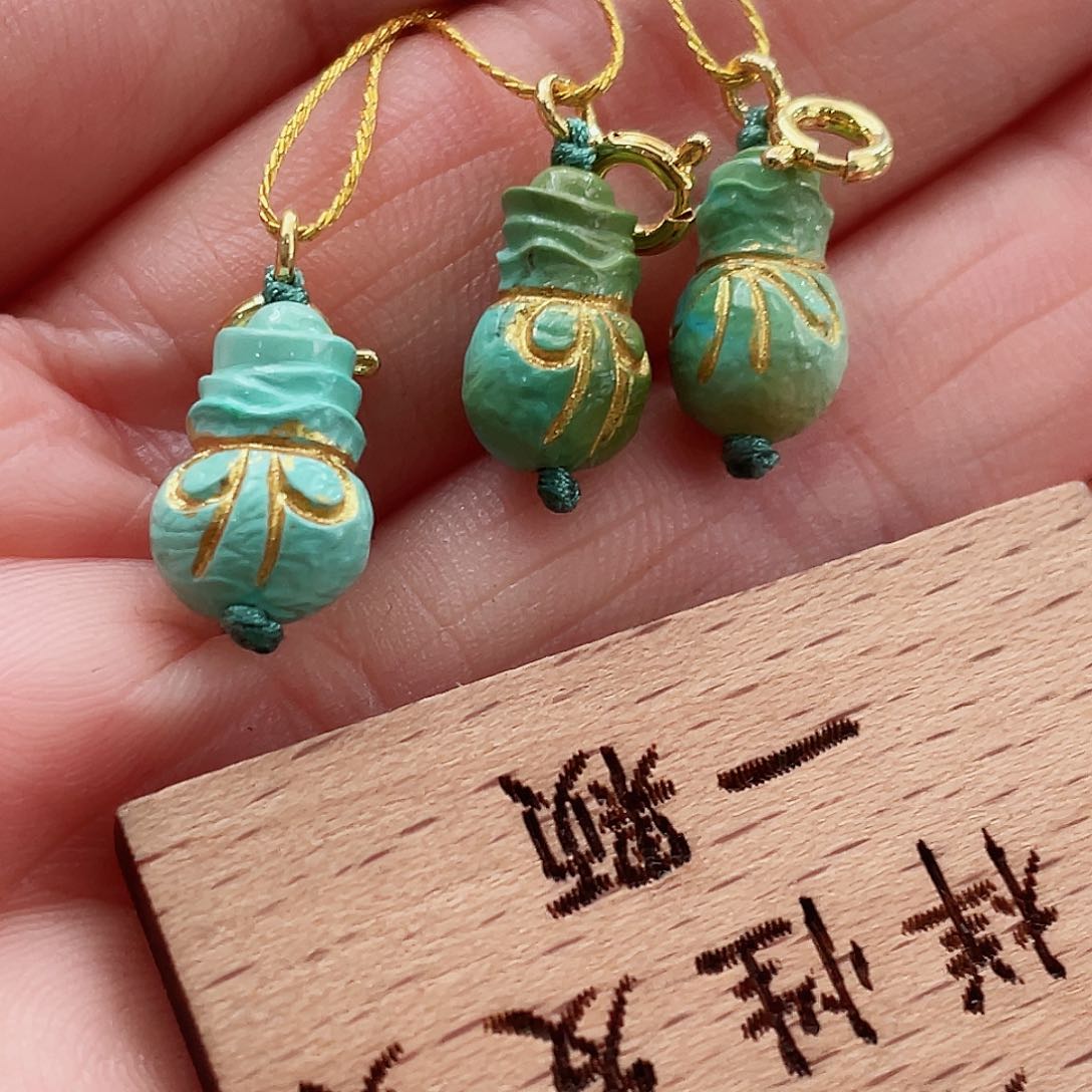 绿松石颈饰未镶嵌