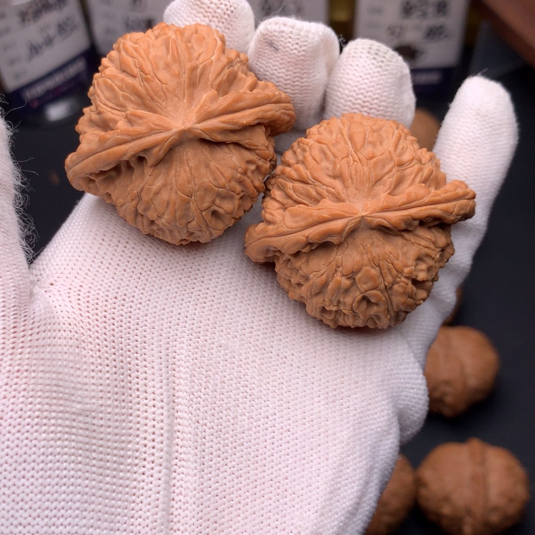 文玩核桃吊坠暮**华44白狮子