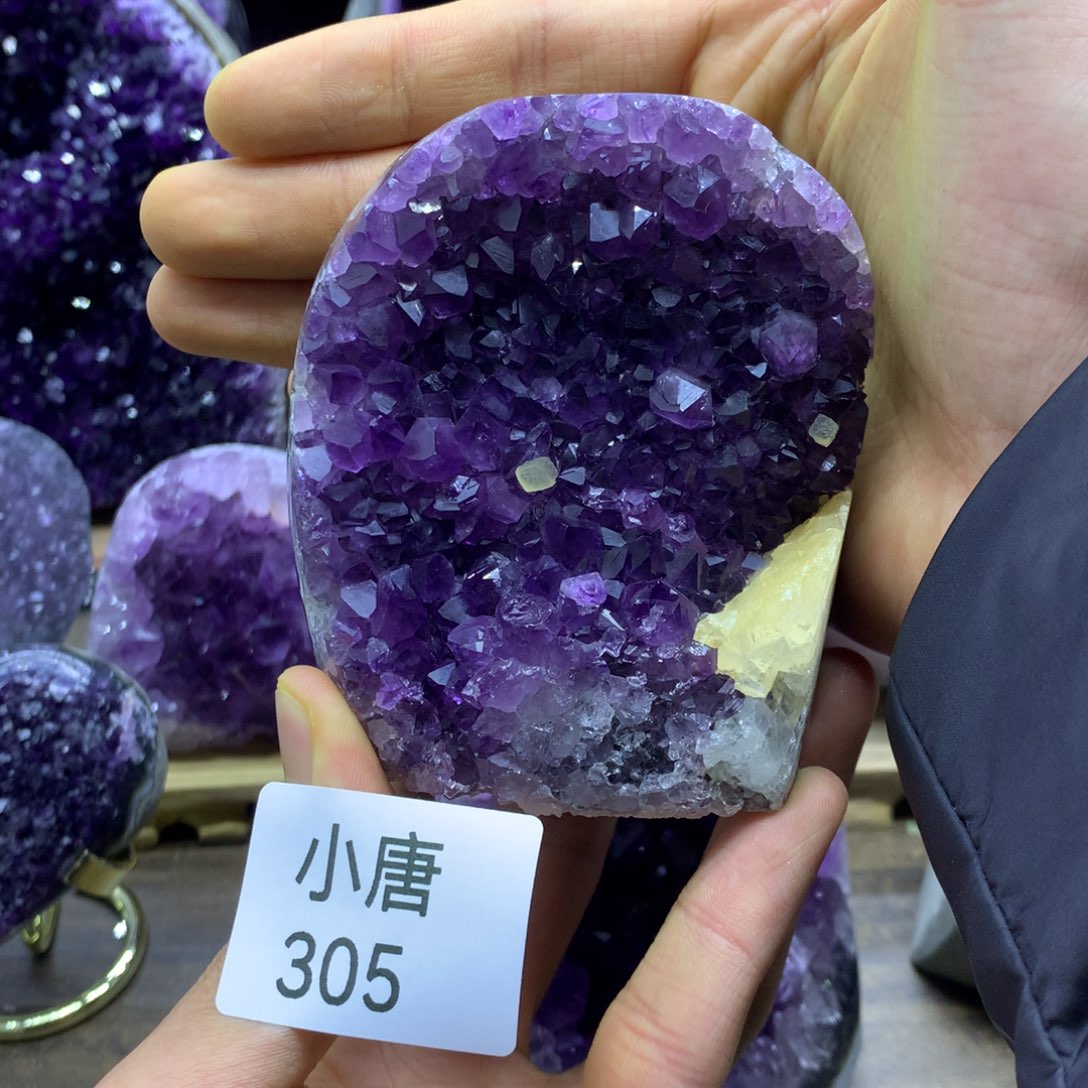 紫晶大型摆件（非配饰）未镶嵌