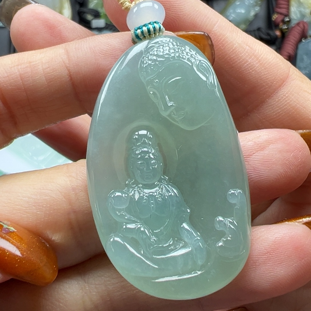 翡翠未镶嵌颈饰观音