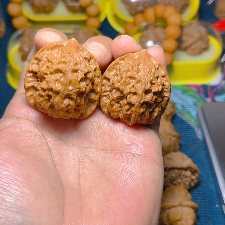 文玩核桃吊坠@*玲珑