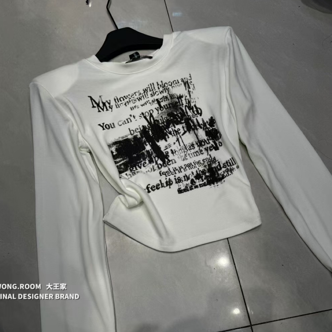 洁哥 新品复古印花显瘦正肩上衣