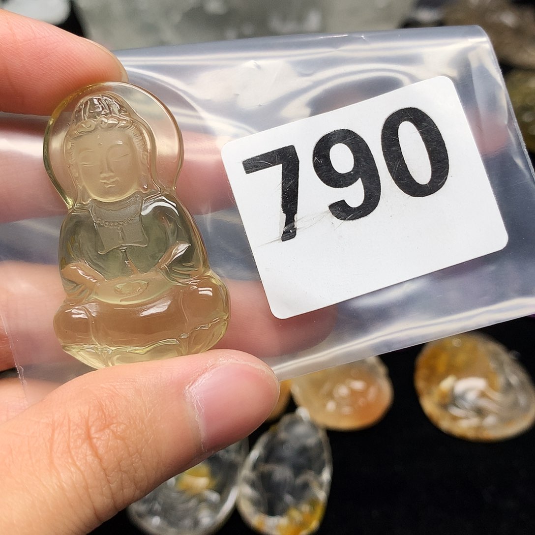 未镶嵌颈饰水晶月**盒挂件