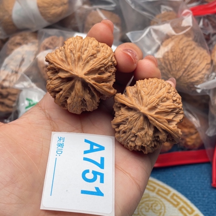 文玩核桃吊坠核桃