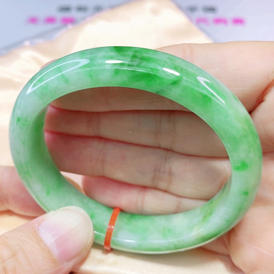 未镶嵌手镯翡翠55圈口贵妃