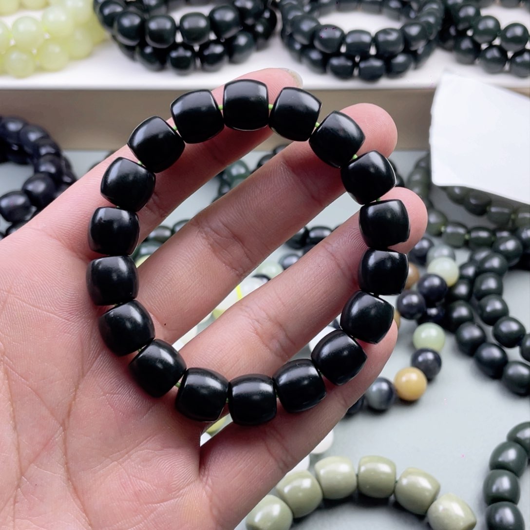 和田玉手串未镶嵌