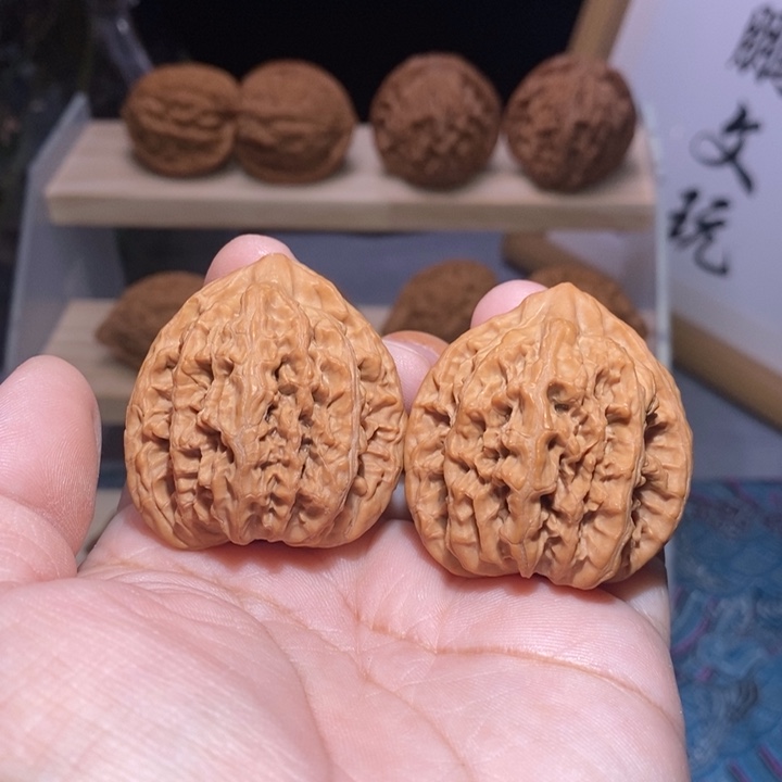 文玩核桃吊坠昌平一代龙脊