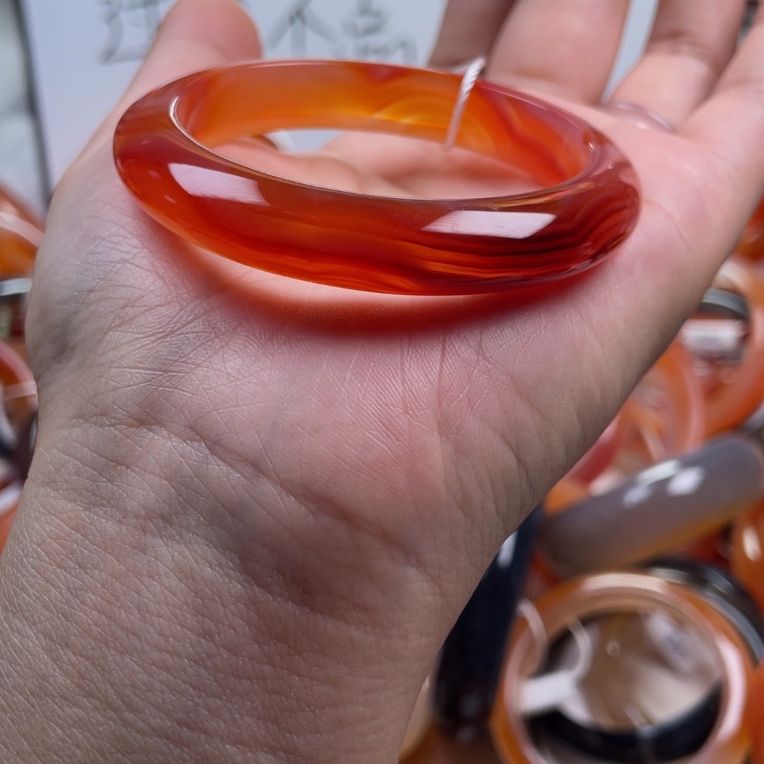 玛瑙/玉髓手镯未镶嵌