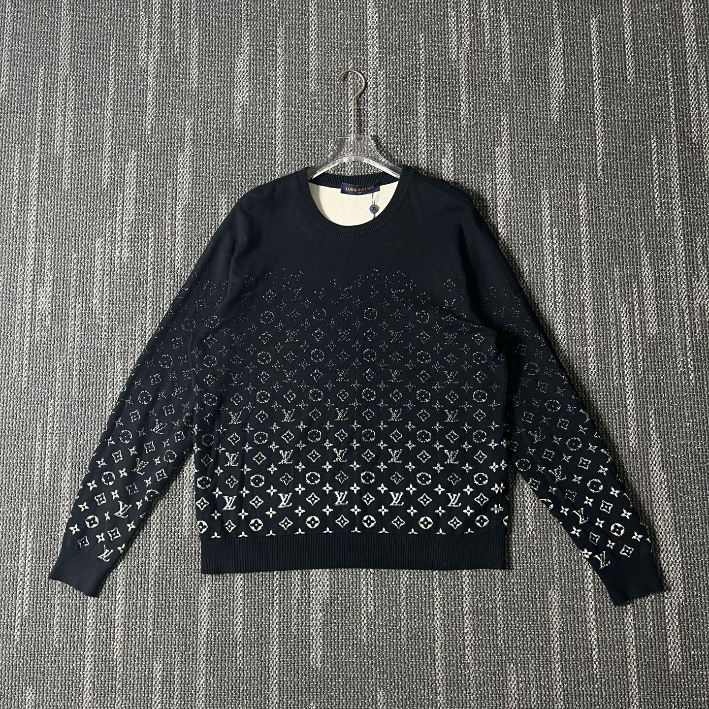 99新 LouisVuitton/路易威登 渐变满印圆领针织卫衣/尺码XXL/8801