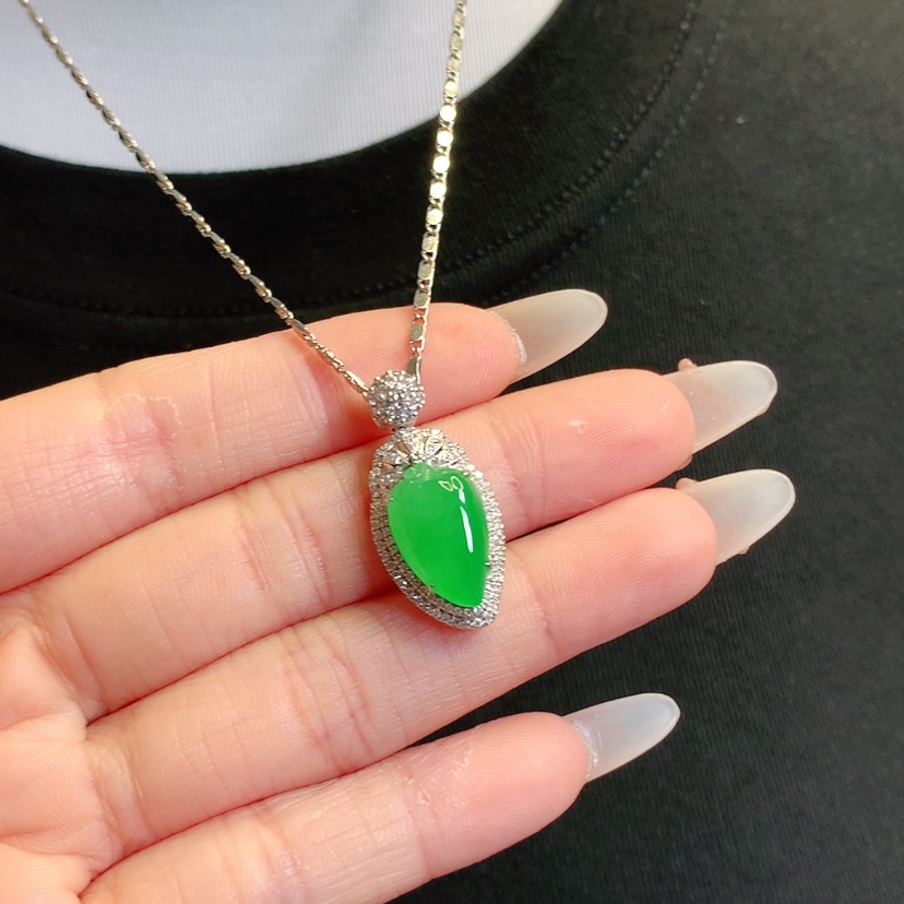 【闪购商品】翡翠吊坠(赠链)18K金镶嵌