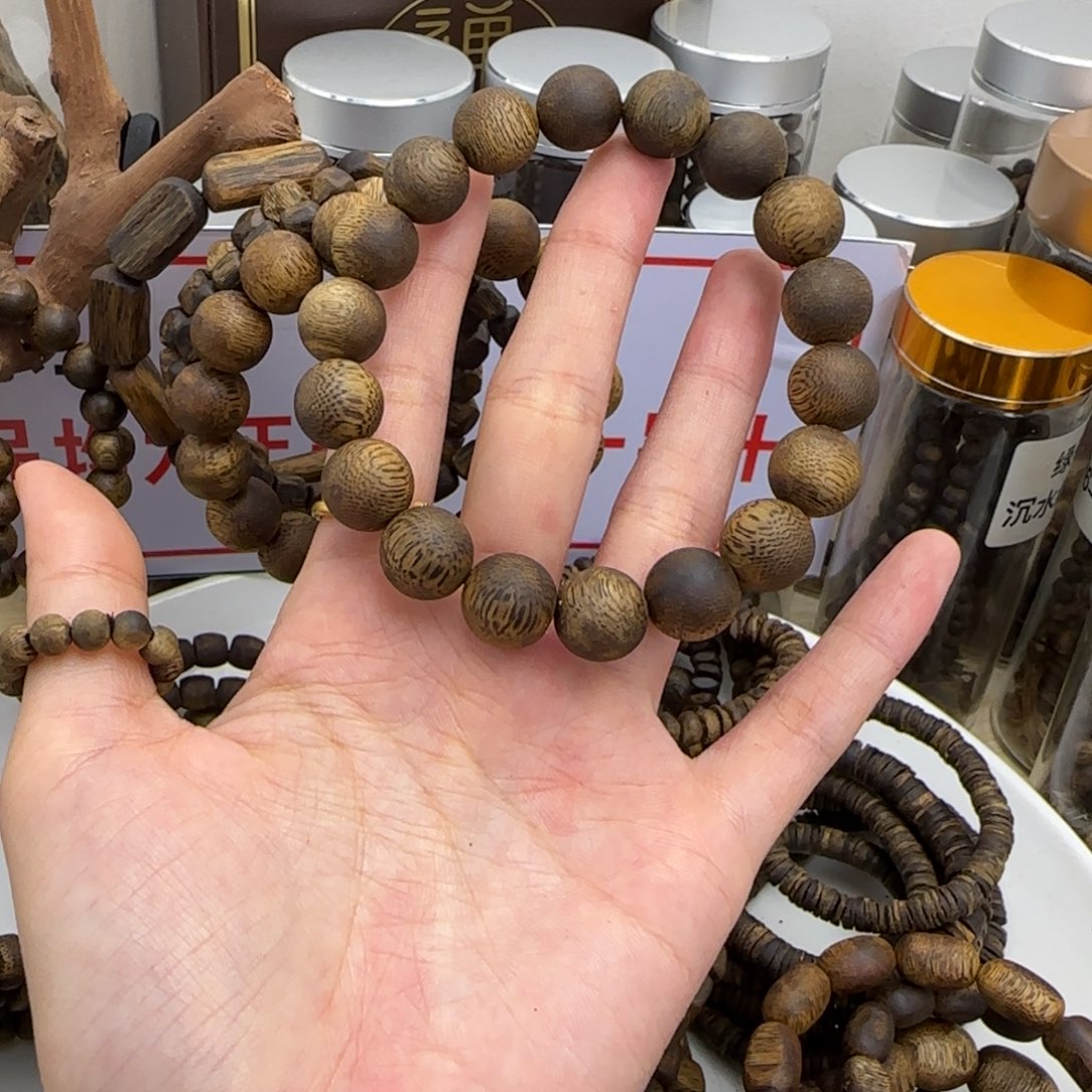 喜***喜沉香沉香香囊奇楠沉香卡1.2单圈