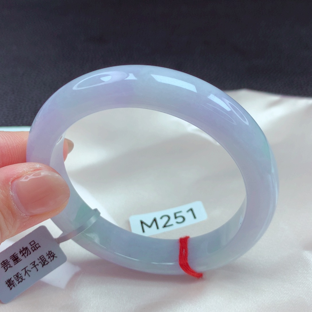 翡翠手镯未镶嵌手镯88