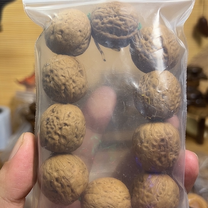 文玩核桃吊坠蟒纹手持