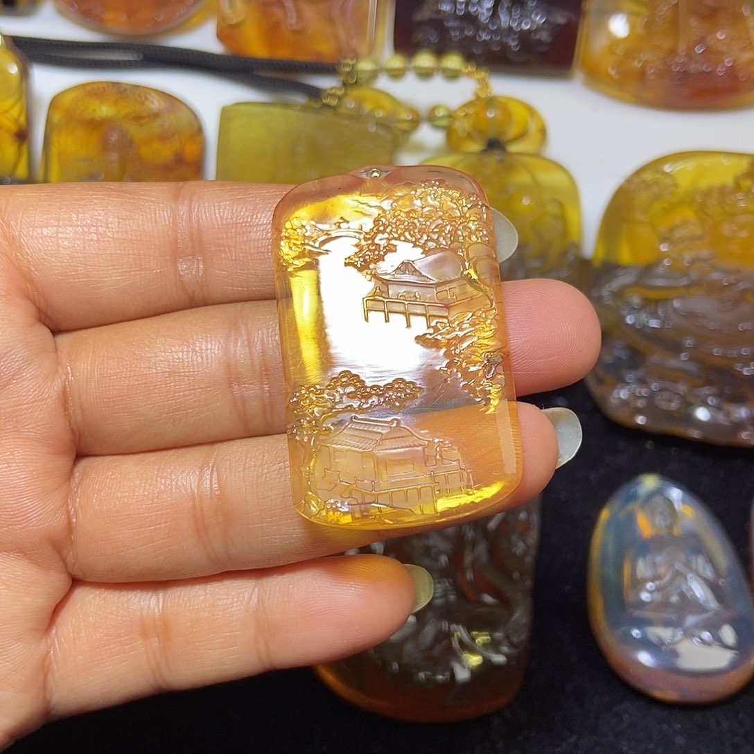 琥珀未镶嵌颈饰缅甸天然琥珀吊坠