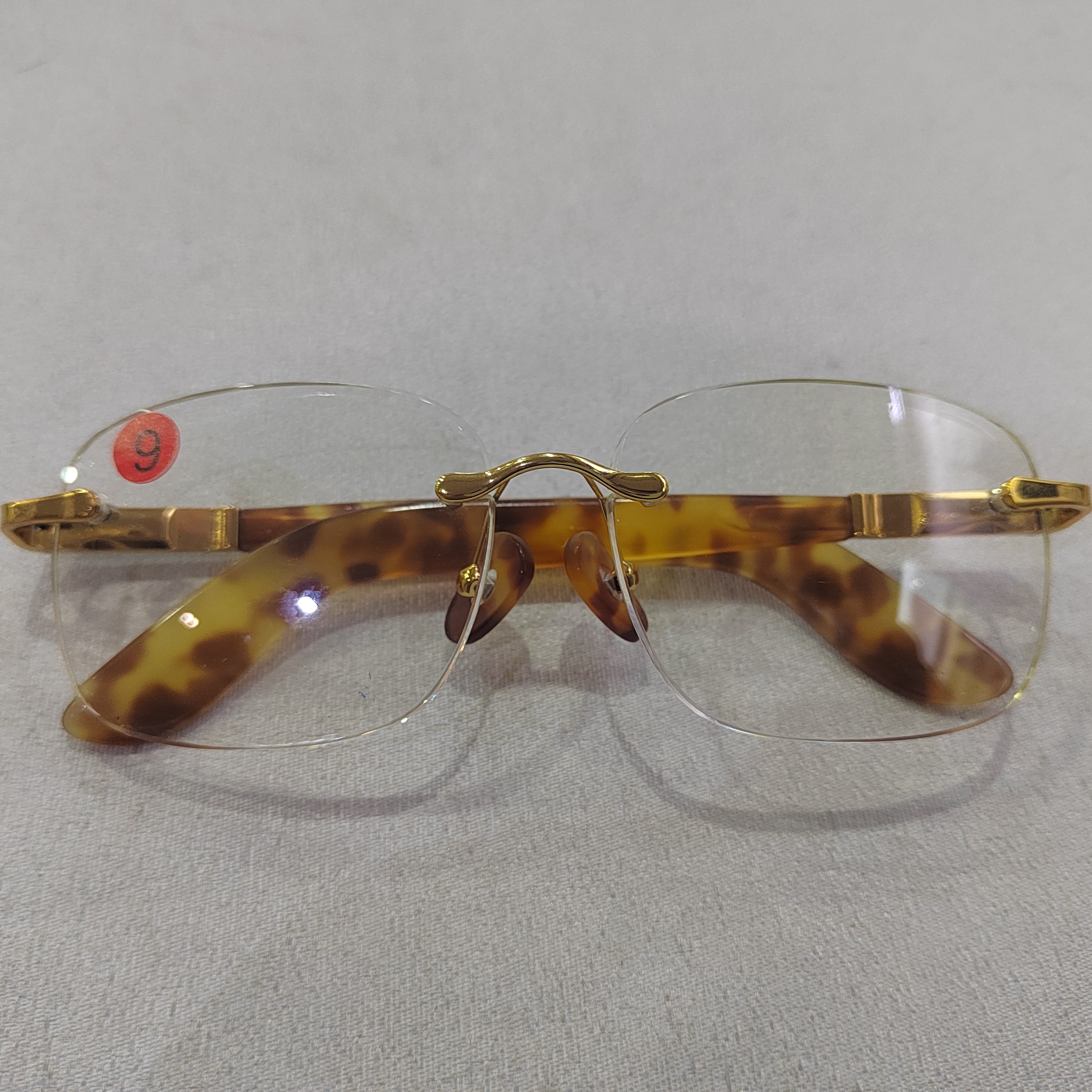 精品竹叶青商务款，尺寸上下4.8cm，左右尺寸6.0mm，镜片厚度4.0mm