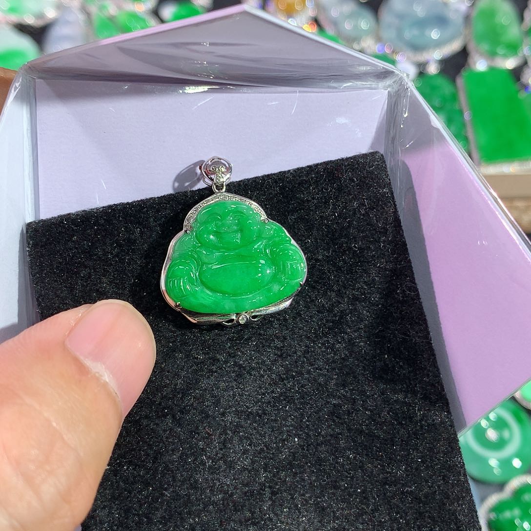 翡翠吊坠(赠链)18K金镶嵌