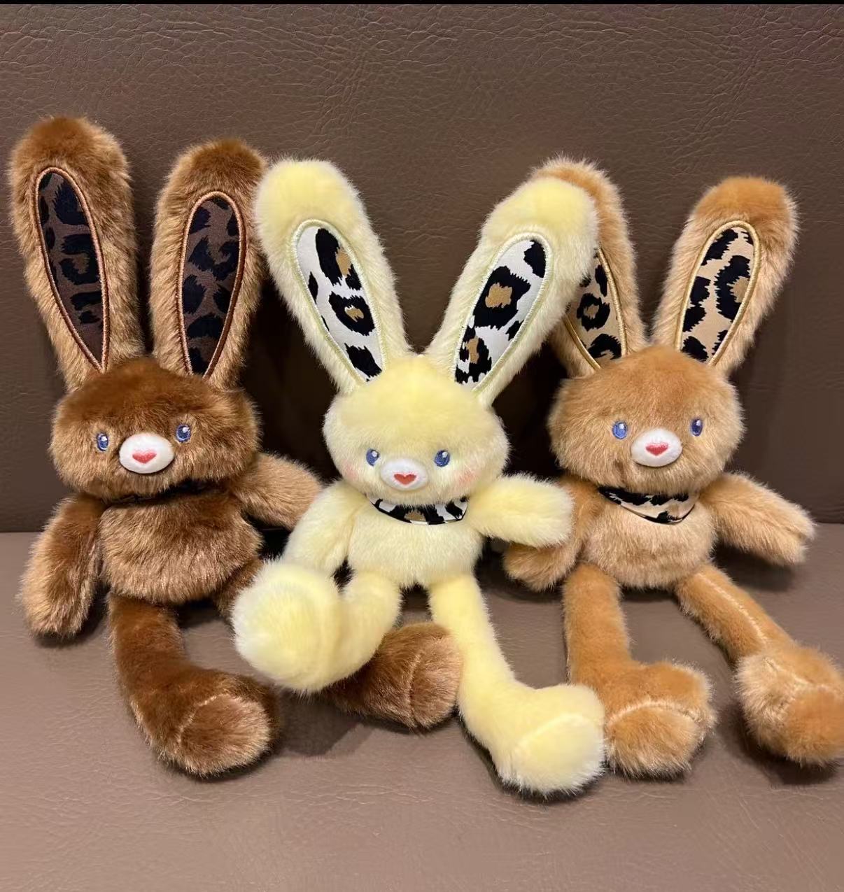 【豹纹款】新款抽拉兔子可爱钥匙扣抽拉卡通兔子包挂件玩偶