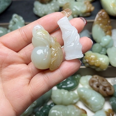 和田玉颈饰未镶嵌霸*