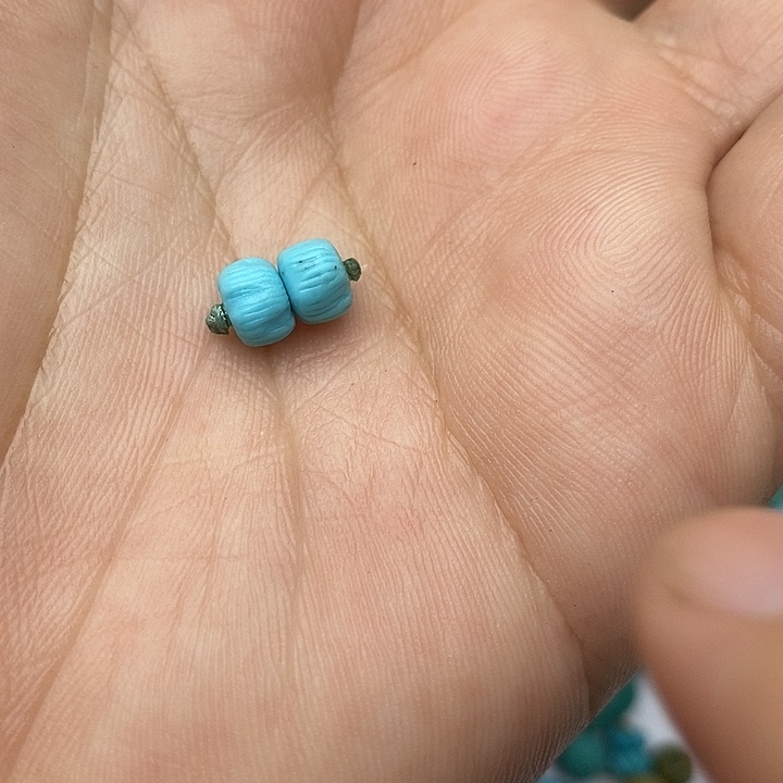 钢***儿绿松石未镶嵌珠宝奇石