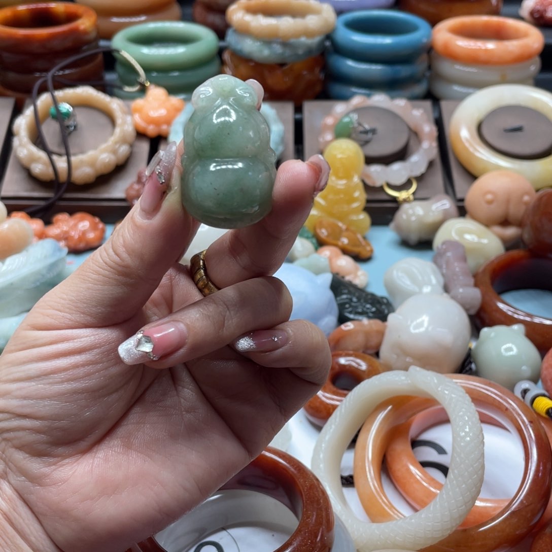 石英质玉手镯合金