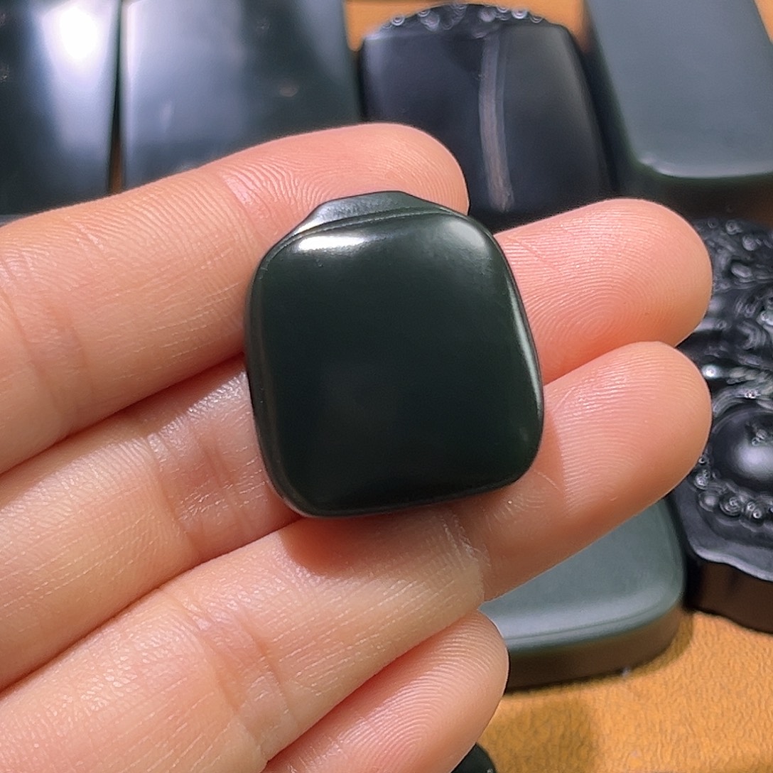 和田玉（青玉）未镶嵌颈饰
