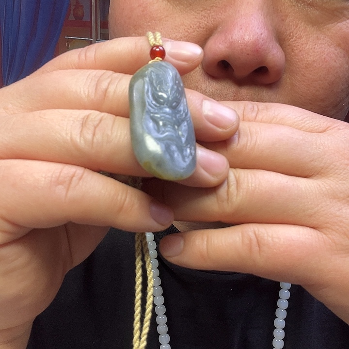 和田玉未镶嵌颈饰龙头