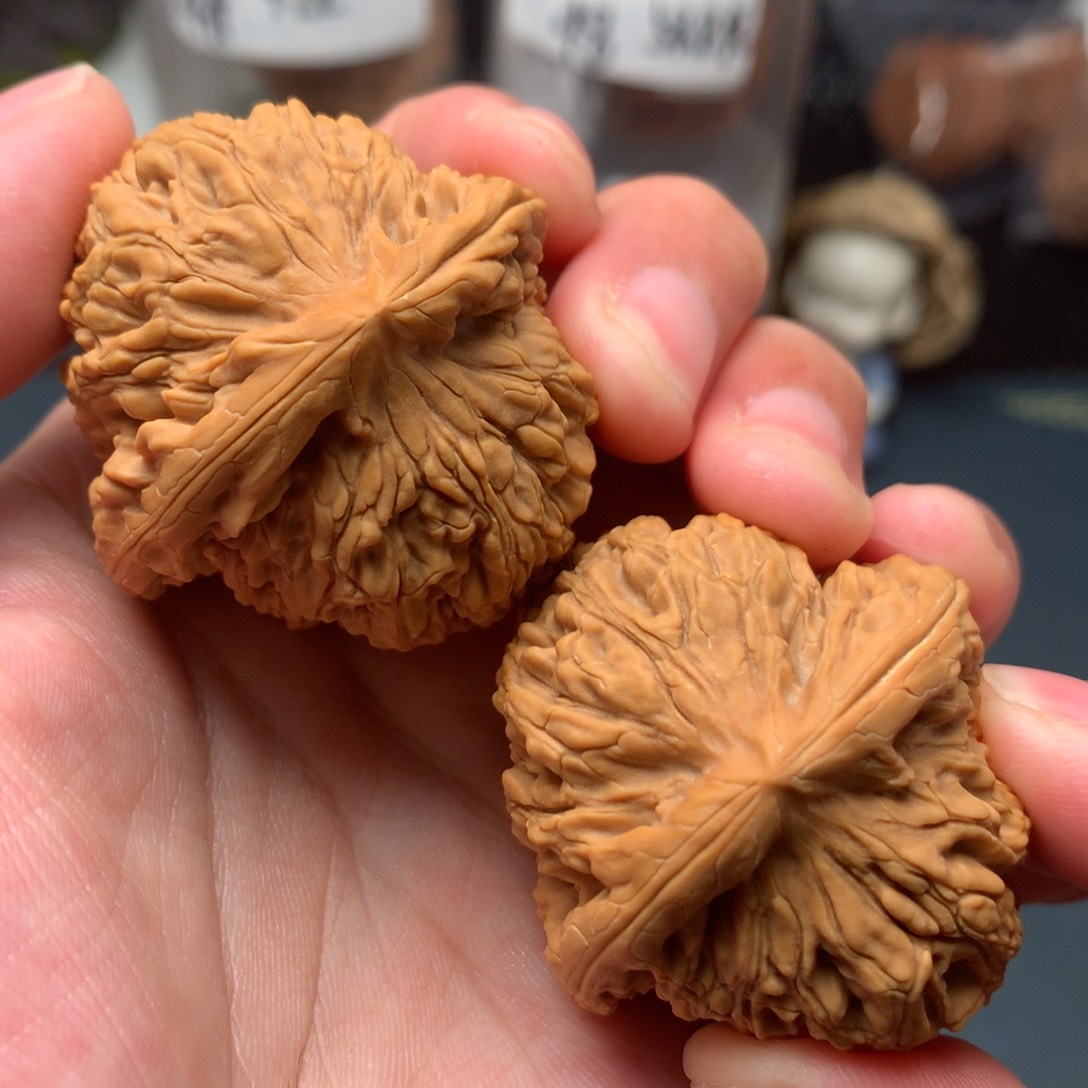 【闪购商品】桃核吊坠高炮南疆41-307-3