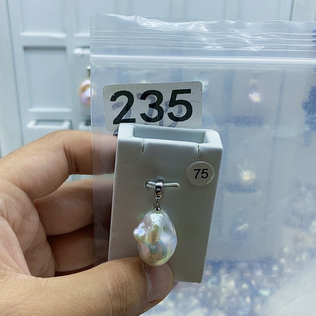 淡水珍珠合金颈饰