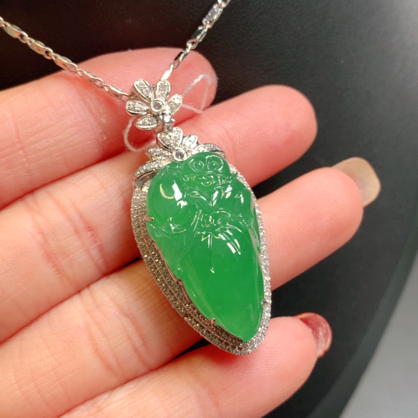 【闪购商品】翡翠吊坠(赠链)18K金镶嵌