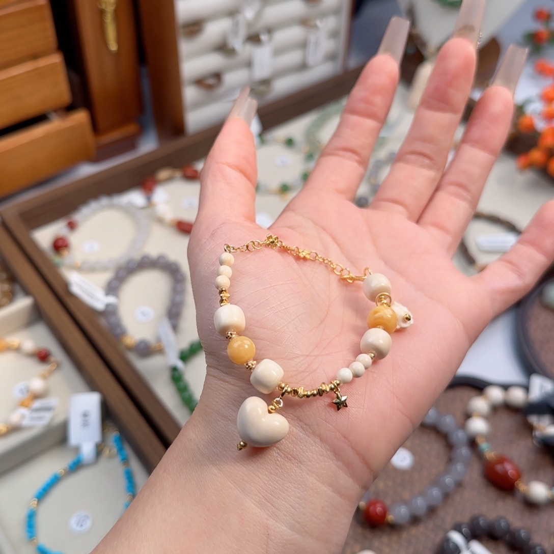 和田玉（糖玉）手链未镶嵌C***0