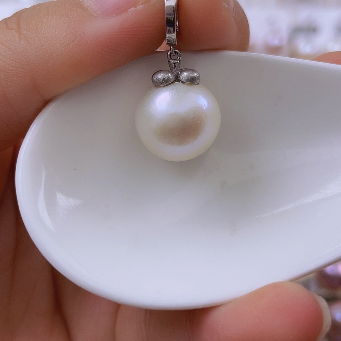 淡水珍珠吊坠(赠链)银S925镶嵌