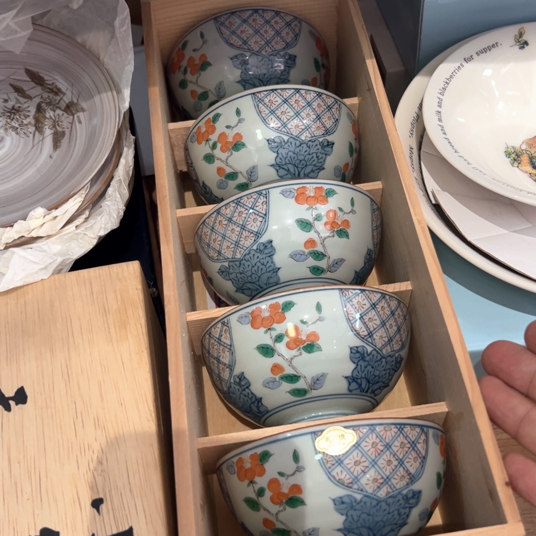 瓷片哈哈哈我也想要一只猫狗