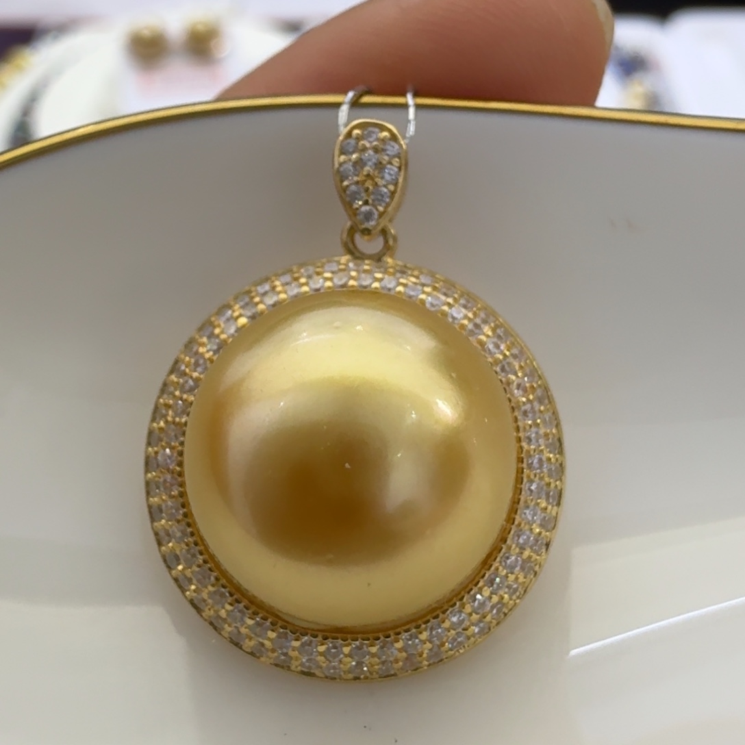 颈饰海水珍珠未镶嵌