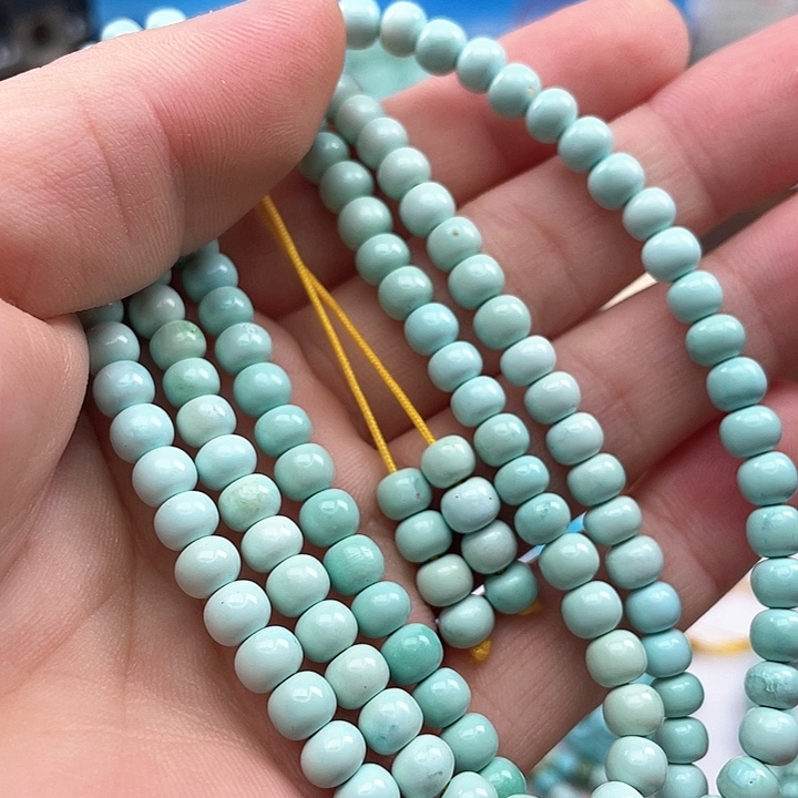 绿松石颈饰未镶嵌