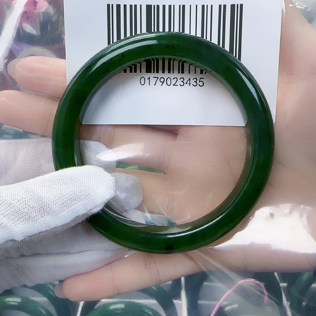 和田玉（碧玉）手镯未镶嵌62包容