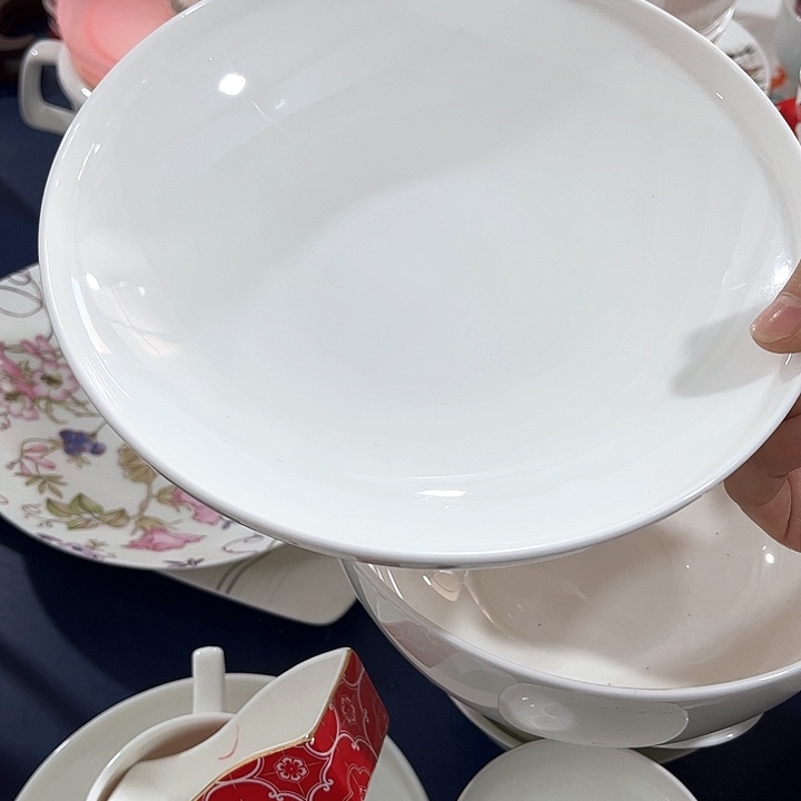 碗微瑕骨瓷护边盘两只纯白