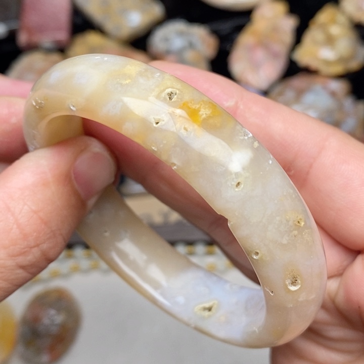 硅化珊瑚（珊瑚玉）手镯未镶嵌55