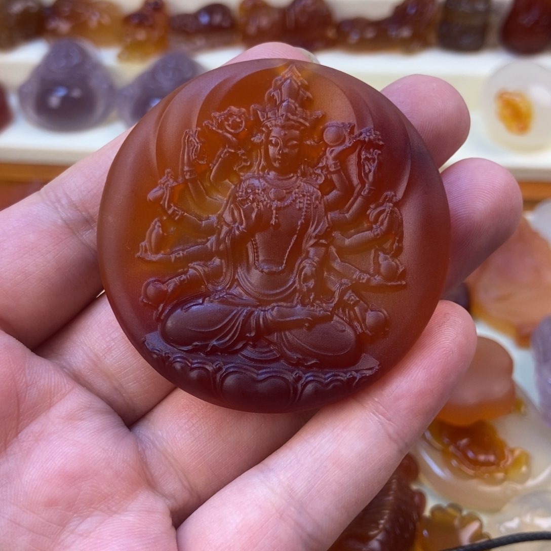 玛瑙/玉髓吊坠(赠链)未镶嵌王**姥