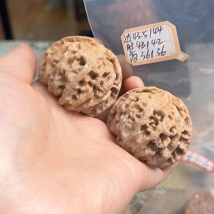 文玩核桃把件苹果园
